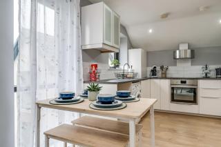 City Line Apartment 5 - Carnmoney - 8