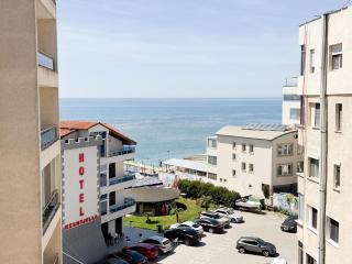 Spacious 2 Bedroom Apartment City Center by LunaSol - Durazzo - 9