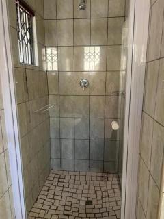 Butfongo Bumnandzi Guest House - 2