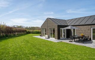 Cozy Home In Frørup With Jacuzzi - 1