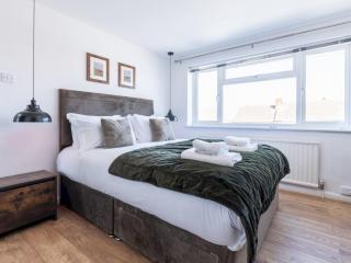 Pass the Keys Comfortable 4 Bedroom home In Chelmsford Parking - Chelmsford - 8