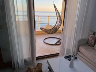 Lovely 2-Bedroom With Seaview, Best Location Big Sea Balcony - Durazzo - 4