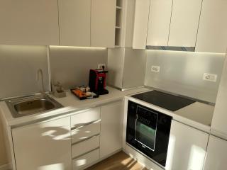 Lovely 2-Bedroom With Seaview, Best Location Big Sea Balcony - Durazzo - 3