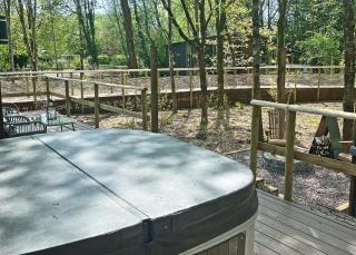 Fairwood Lakes Holiday Park - Westbury - 6