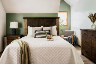 Cozy Hilltop Cabin with Hot Tub & Forest Views - 6