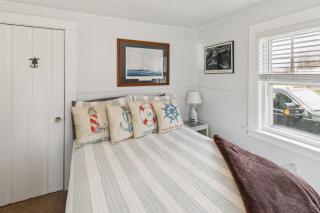 Coastal Cottage Retreat Steps from the Beach cottage - Wareham - 8