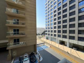 1 Bedroom appartment opposite to silicon central mall - 6