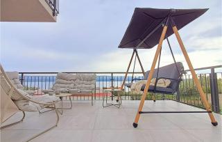2 Bedroom Lovely Apartment In Stanici - Stanići - 9