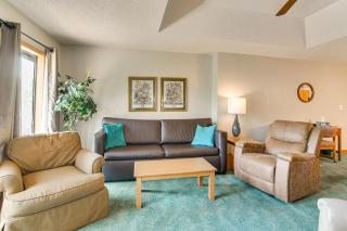 Cozy Branson Townhome 1 Mi to Silver Dollar City! - 5