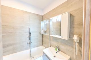 Mamaia Dream1 by CB SeaFront in Spa & Pools Resort - 8