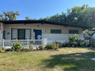 Coastal Escape Walkable, Cozy Pet-Friendly - 7