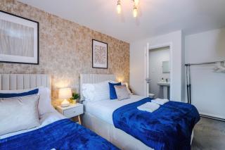 New D'Lux 3 bedrooms Sleeps 9 - Driveway - Speke Anfield Liverpool Halewood L24 - 2,5 Bathrooms, Fully Equipped Home - - 6