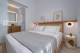 Green and Blue Castella Luxury Suites - Pireo - 3