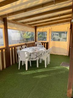 Charming 3-Bedroom Mobile Home in Les Mathes, France - 8