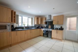 Modern 10BR Retreat Sleeps 16plus nr HS2 NEC BHX - Marston Green - 7
