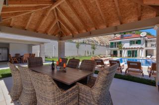 Villa Mit Infinity Pool Und Wunderschönem Seeblick - 9