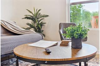 3BR-2BA Cityscape Haven with Panoramic Tower View - San Antonio - 5