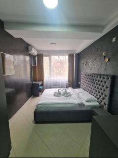 Hotel Fama - Skopje - 9