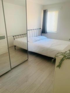 Stylish 2BR City Centre Apartment - Manchester - 3