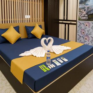 Hotel Rajnandani Palace Ayodhya By IQ Hotels - Near Ram Mandir - Ayodhya - 0