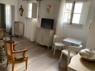 JEAN XXII Elegant Apartment Suite Spa et Fitness with balcony - Avignon - 7