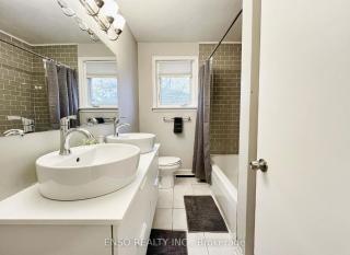 Cosy Romantic Stay in Richmond Hill Central Location- FREE PARKING & INTERNET - Richmond Hill - 6