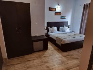 Diamond Suites at Omaxe Eternity - - 3