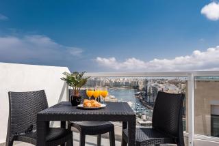 BnBNova - Private Penthouse with Terrace Spinola Bay - 4