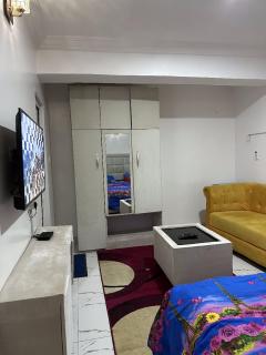 Tut's Place 5 - Abuja - 0