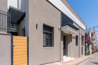 Green and Blue Castella Luxury Suites - Pireo - 0