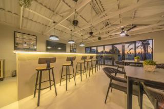 Room 4 - LEO Sky Guest House - Simondium - 2
