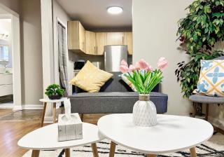Private Budget Deluxe Room- Next to GO STATION-FREE PARKING-WIFI- - Richmond Hill - 6