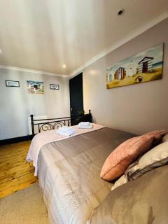 Double Room - Folkestone Harbour - 9