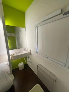 Unisotel Bollène A7 Ex-Hotel F1 - 1