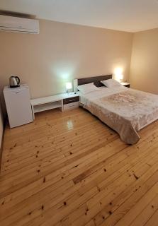Room Julija first row on see with wiew - Brna - 2