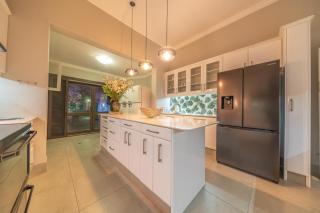 Room 6 - LEO Sky Guest House - Simondium - 7