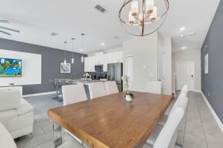 Storey Lake Escape with Pool - 9