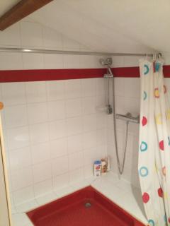 1 chambre 1 cuisine & salle d'eau privées avec piscine et jacuzzi - Eyragues - 5