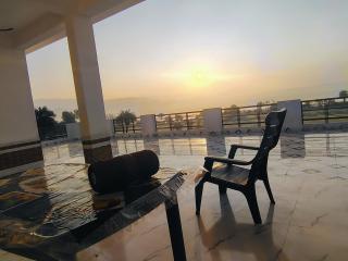 SKYLINE Homestay lounge - 2
