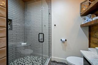 Cozy Mountain - Hot Tub Pickleball Sleeps 31 - Broken Bow - 4