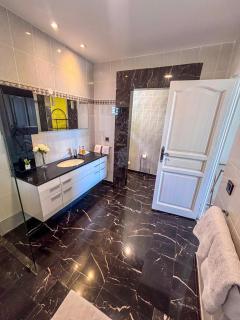 Ti Bay - Vue Mer spectaculaire & Piscine à débordement - 3