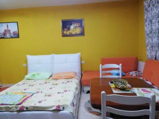 Cosy Beach Side Apartment - Golem - 0