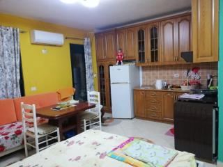 Cosy Beach Side Apartment - Golem - 3