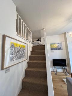 Mezzanine Studio Flat in Putney - 6