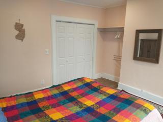 Comfortable Convenient Big 3 Bedroom Apartment 30 Minutes to New York City - 3