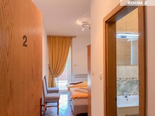 Villa Ruža Two Bedroom Retreat - 6