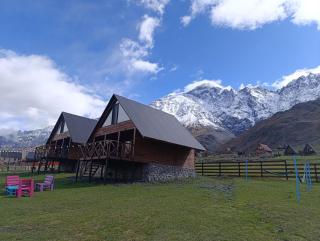 Cliffside cottage Kazbegi - Kazbegi - 8