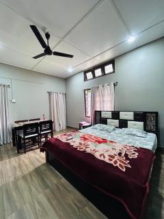 Calm Retreat Vintage 2BR Escape - Tezpur - 4