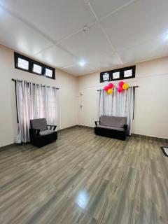 Calm Retreat Vintage 2BR Escape - Tezpur - 2
