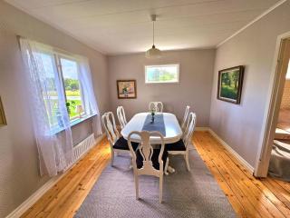 Countryside house with fireplace - 3